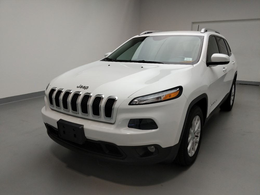 Used 2016 Jeep Cherokee Driver Front Bumper