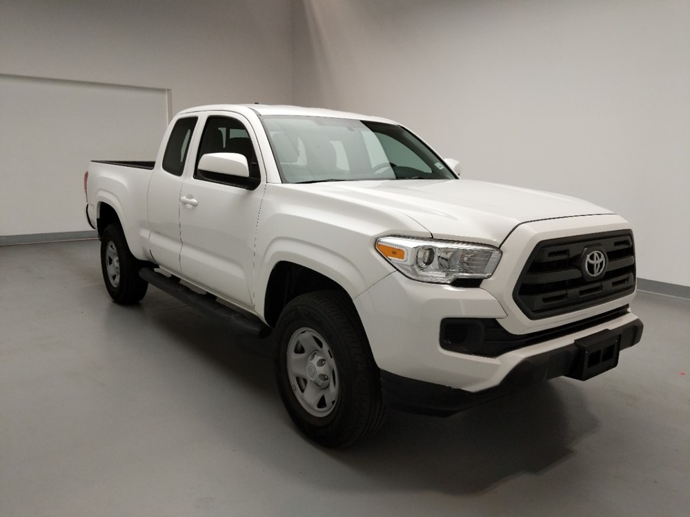 2016 Toyota Tacoma - Passenger Front Bumper
