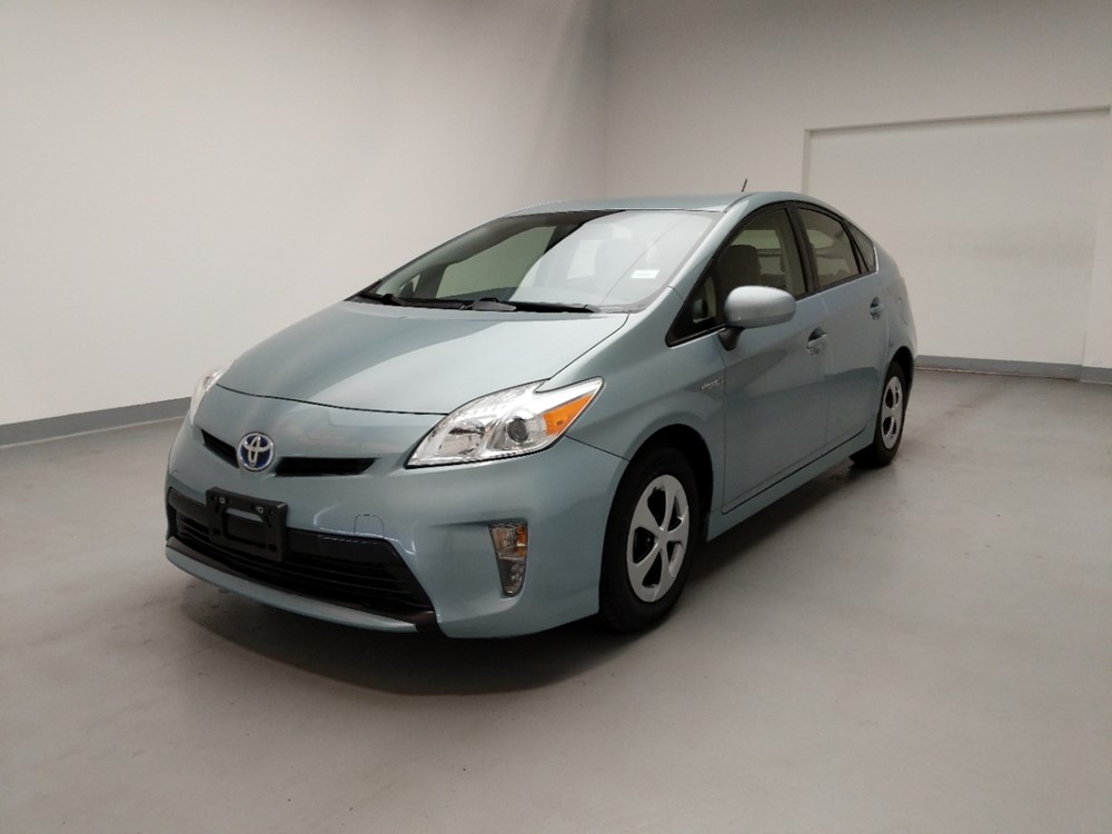 Used 2015 Toyota Prius Driver Front Bumper