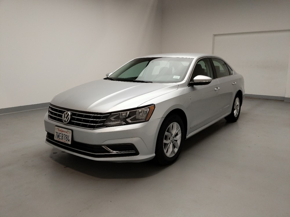 Used 2017 Volkswagen Passat Driver Front Bumper