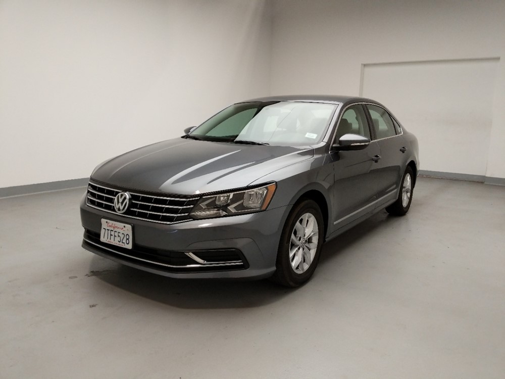 Used 2016 Volkswagen Passat Driver Front Bumper