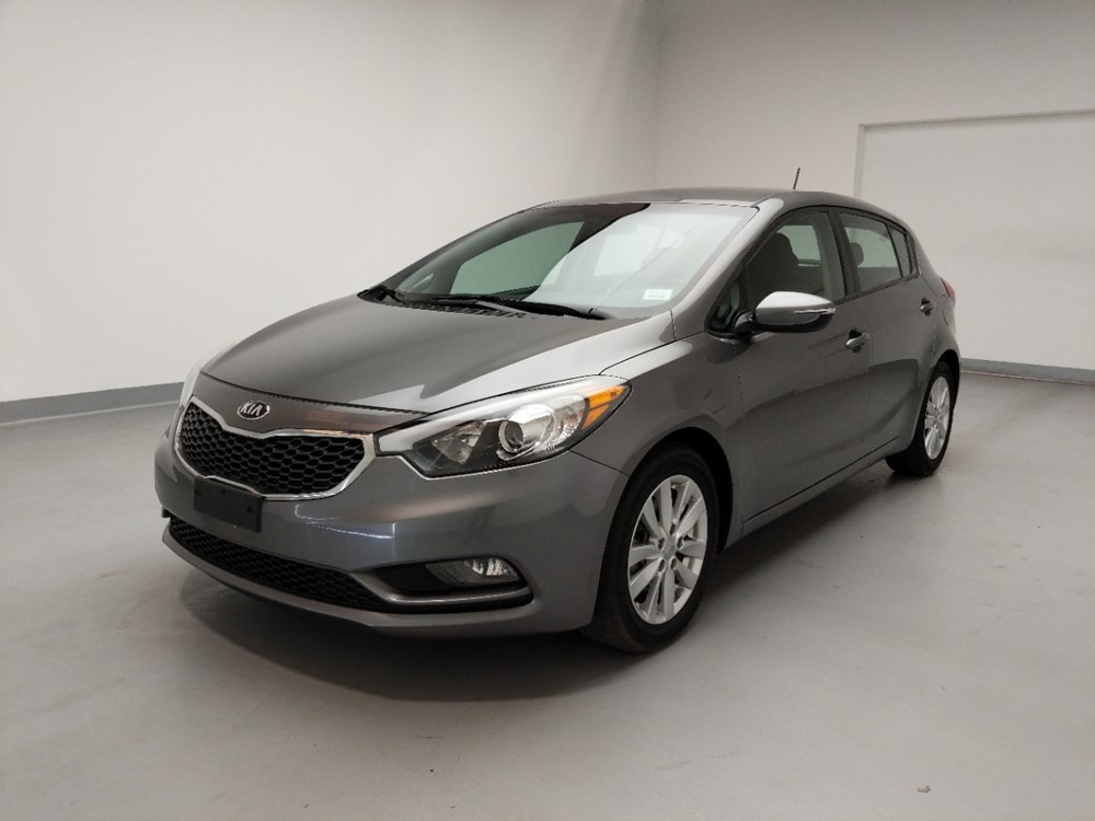 Used 2016 Kia Forte5 Driver Front Bumper
