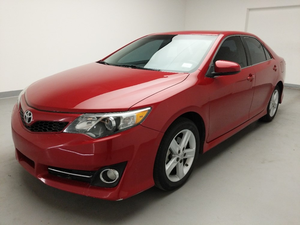 Used 2013 Toyota Camry Driver Front Bumper