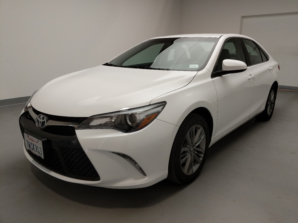 Used 2017 Toyota Camry Driver Front Bumper