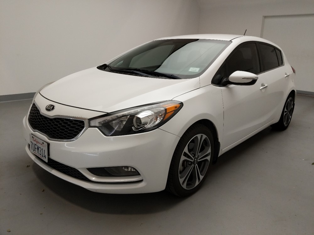 Used 2016 Kia Forte5 Driver Front Bumper