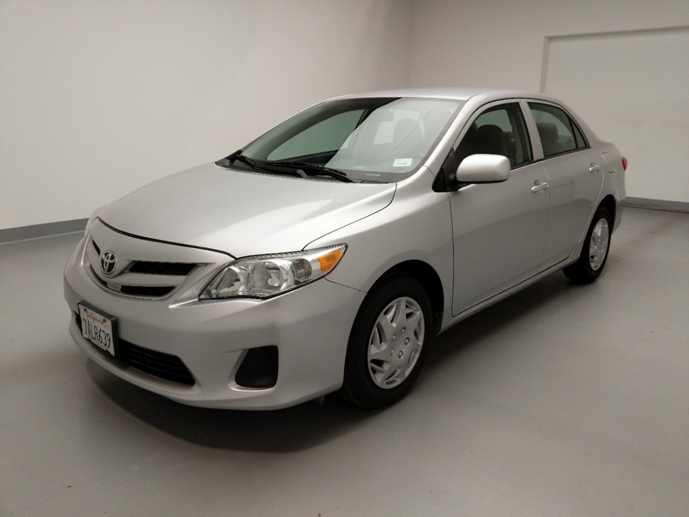Used 2013 Toyota Corolla Driver Front Bumper
