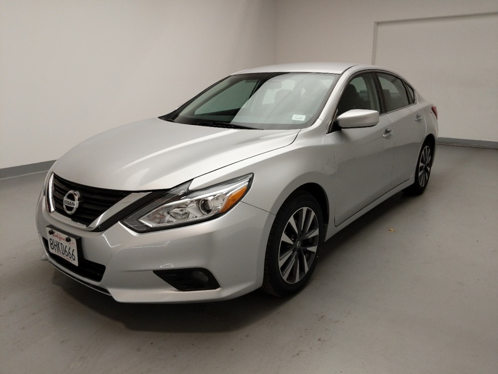 Used 2017 Nissan Altima Driver Front Bumper