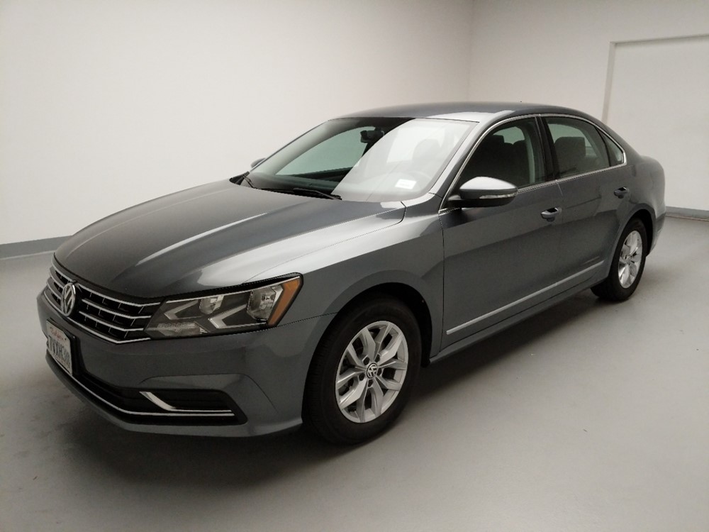 Used 2017 Volkswagen Passat Driver Front Bumper