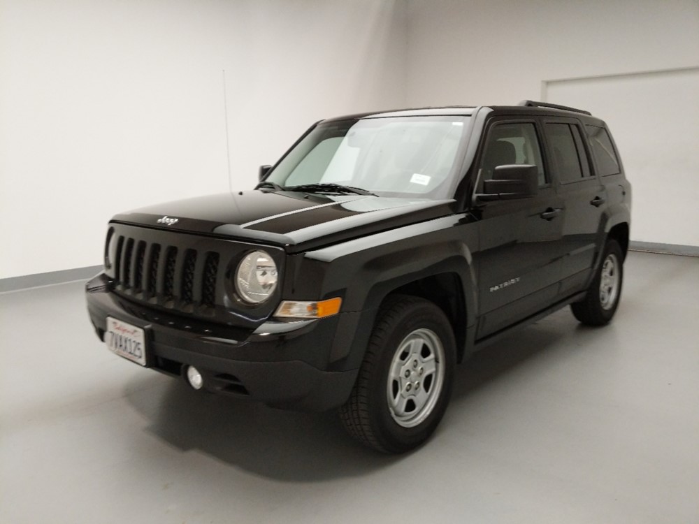 Used 2016 Jeep Patriot Driver Front Bumper