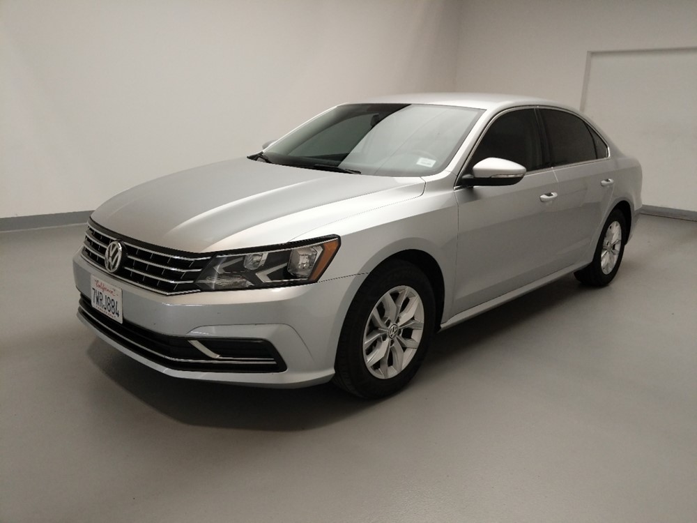 Used 2017 Volkswagen Passat Driver Front Bumper