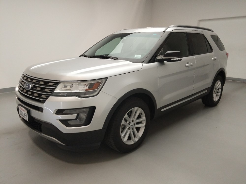 Used 2017 Ford Explorer Driver Front Bumper