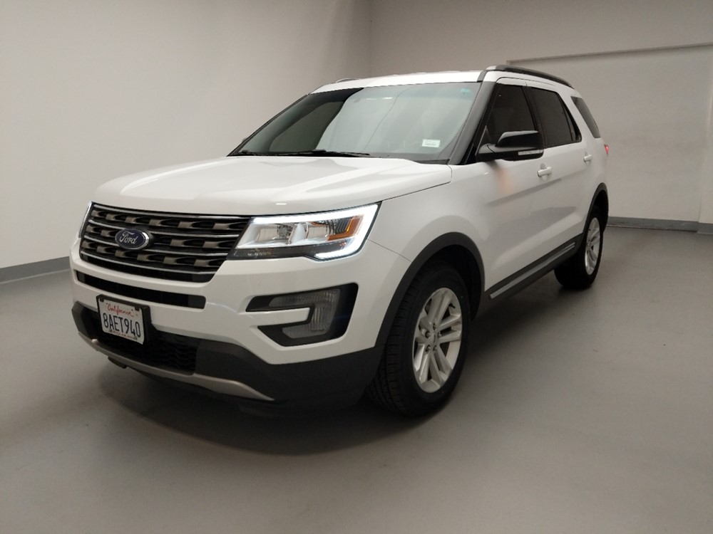 Used 2017 Ford Explorer Driver Front Bumper