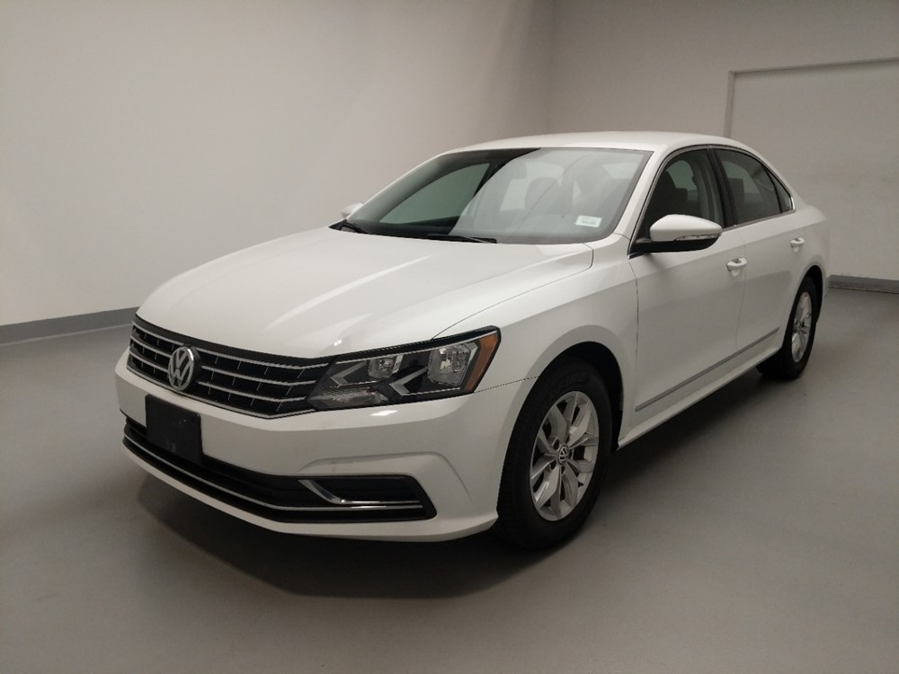 Used 2016 Volkswagen Passat Driver Front Bumper
