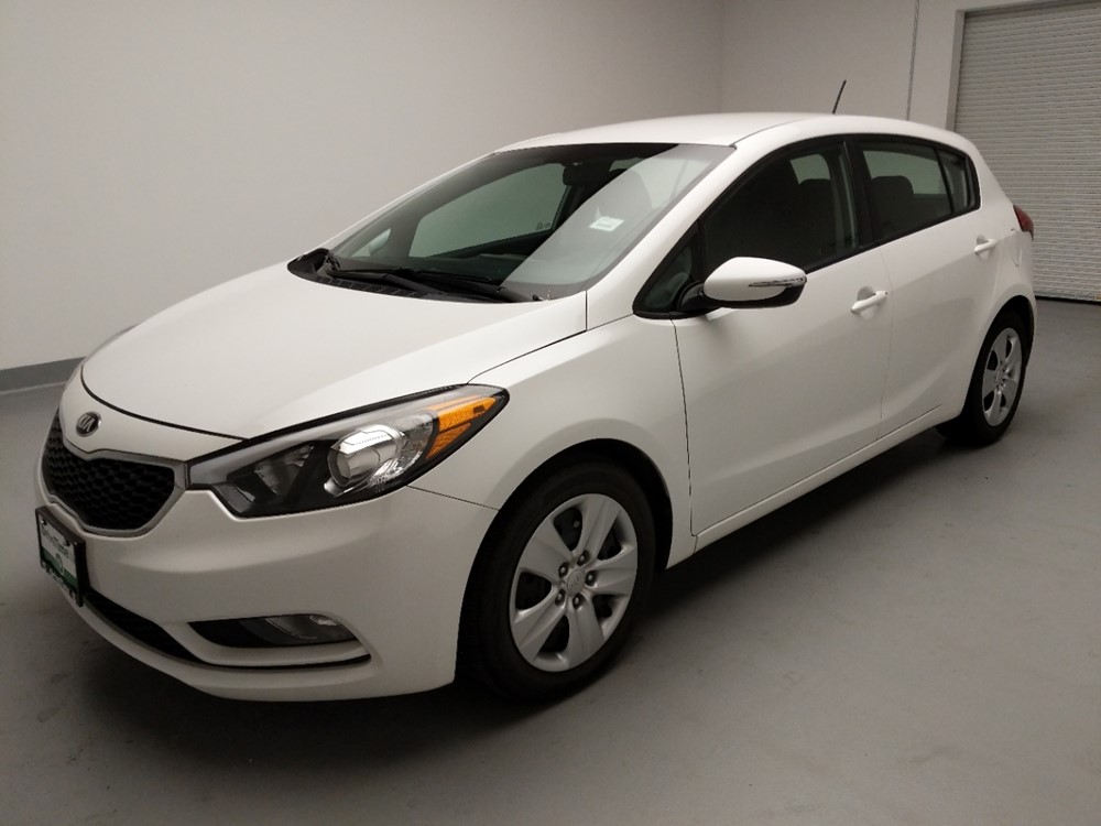 Used 2016 Kia Forte5 Driver Front Bumper
