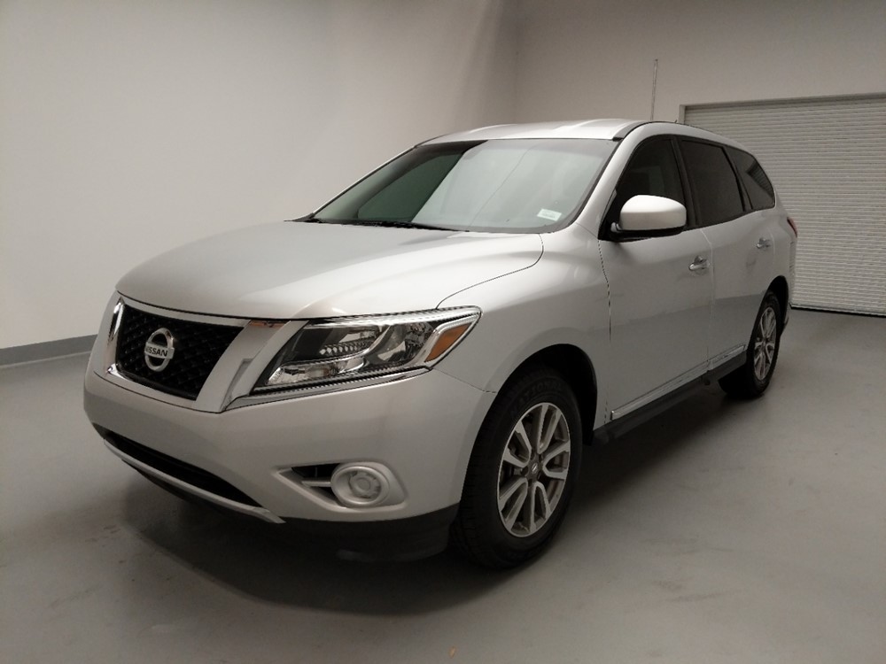 Used 2013 Nissan Pathfinder Driver Front Bumper