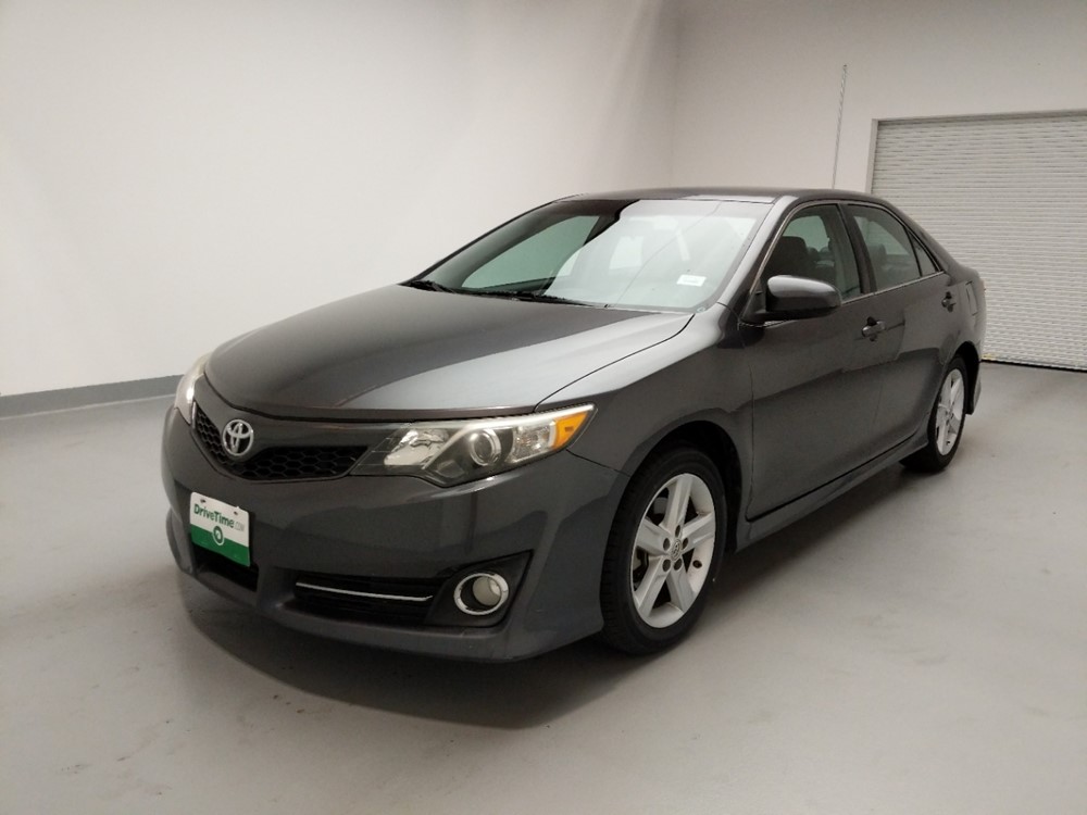 Used 2013 Toyota Camry Driver Front Bumper
