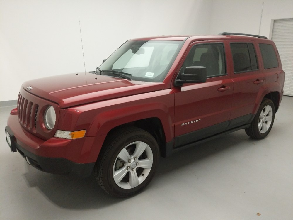 Used 2017 Jeep Patriot Driver Front Bumper