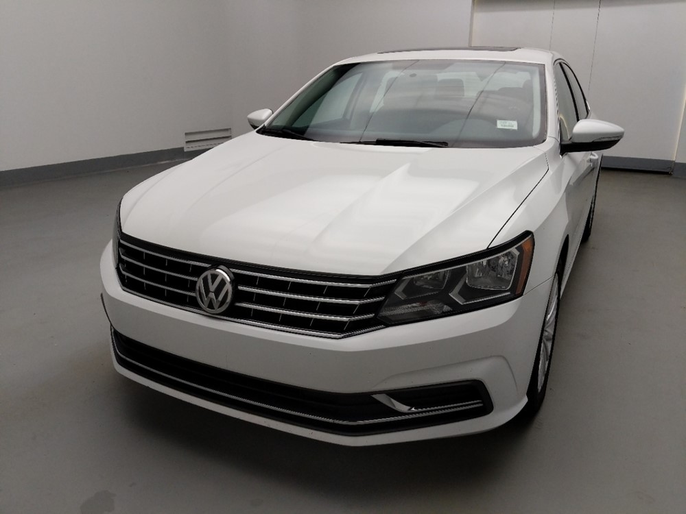 2016 Volkswagen Passat - Driver Front Hood