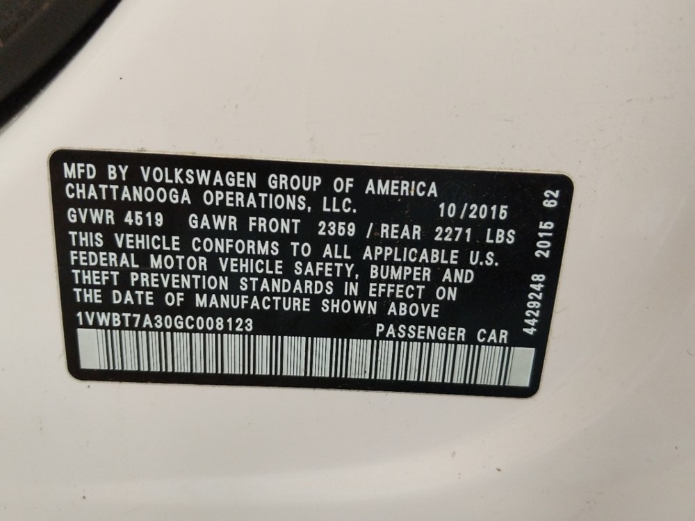 2016 Volkswagen Passat - VIN Plate