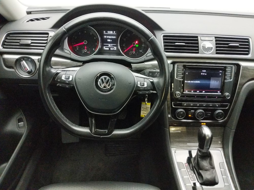 2016 Volkswagen Passat - Driver Dash