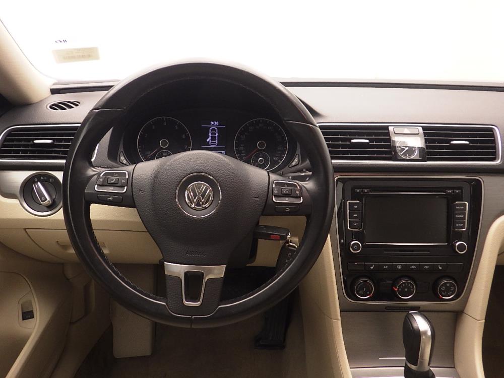 2015 Volkswagen Passat - Driver Dash