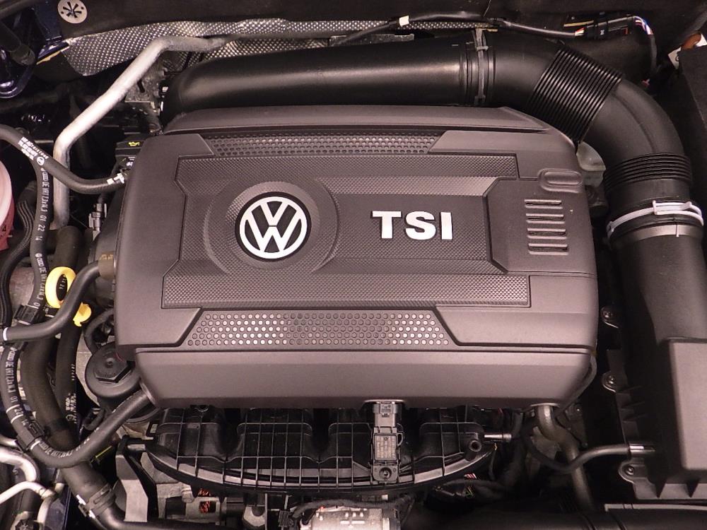 2015 Volkswagen Passat - Engine