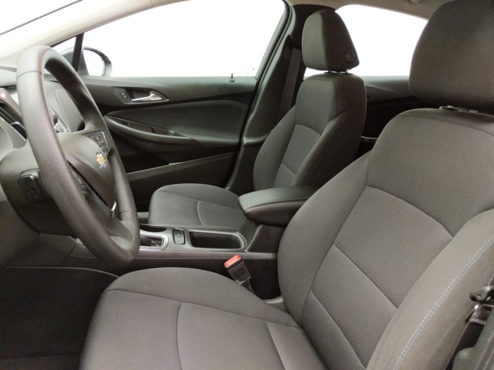 2017 Chevrolet Cruze - Driver Front Seat
