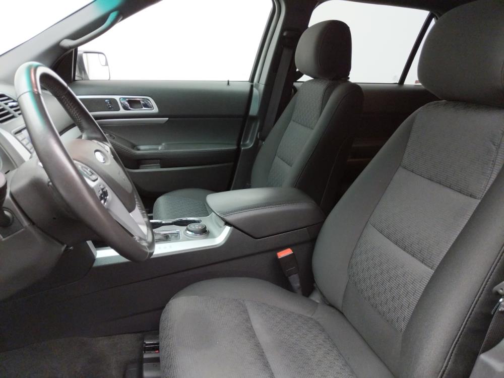 2015 Ford Explorer - Driver Front Seat