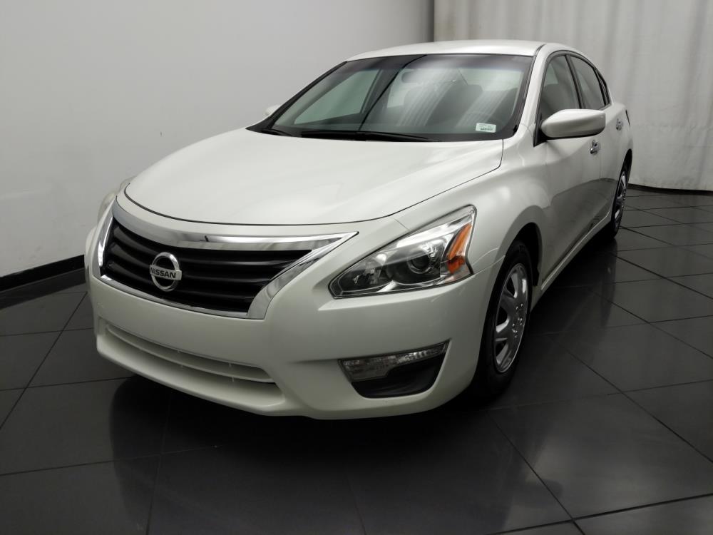 2014 Nissan Altima - Driver Front Bumper