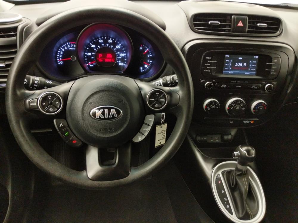 2016 Kia Soul - Driver Dash