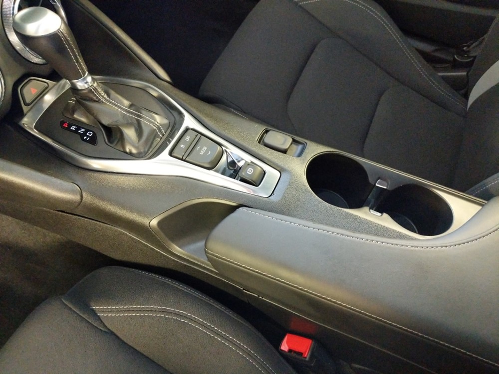 2018 Chevrolet Camaro - Center Console/Cup Holders