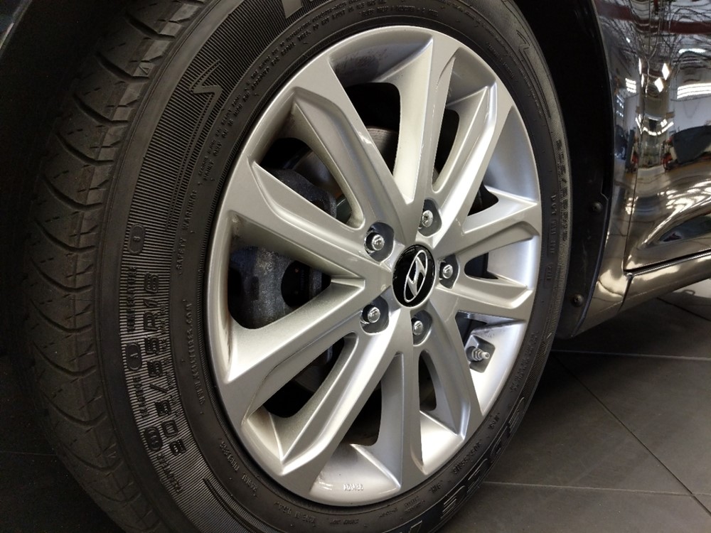 2015 Hyundai Elantra - Wheel