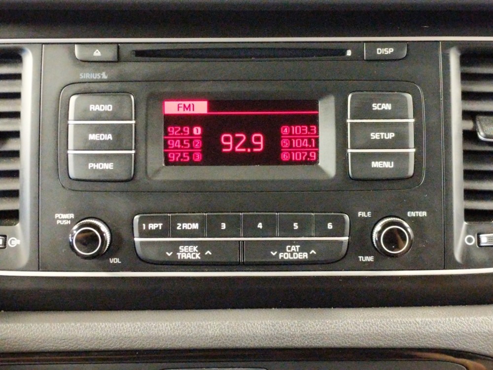 2015 Kia Sedona - Stereo Package
