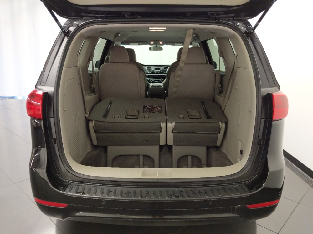 2015 Kia Sedona - Trunk