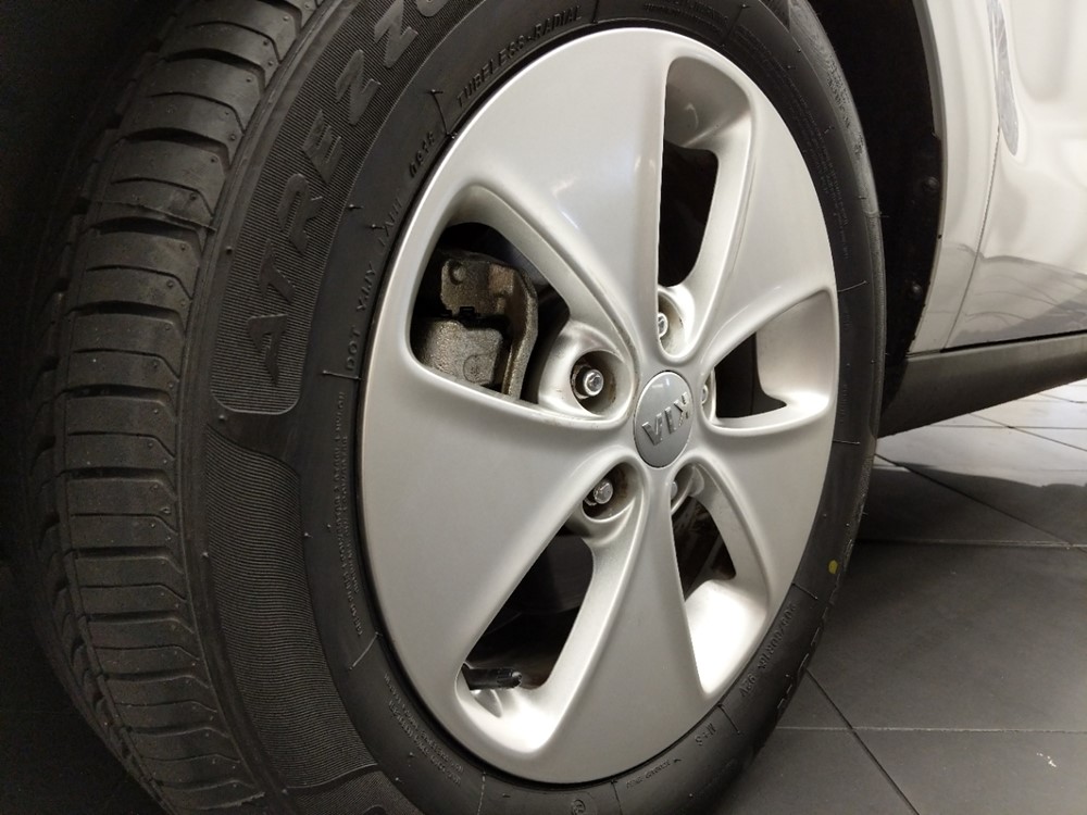 2016 Kia Soul - Wheel