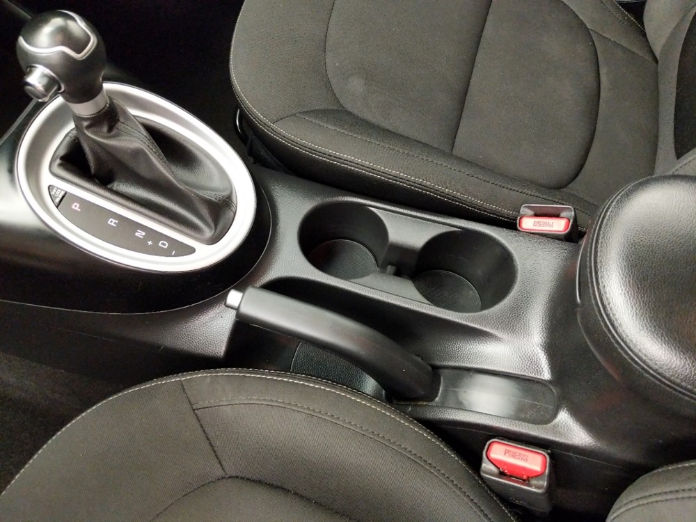 2016 Kia Soul - Center Console/Cup Holders