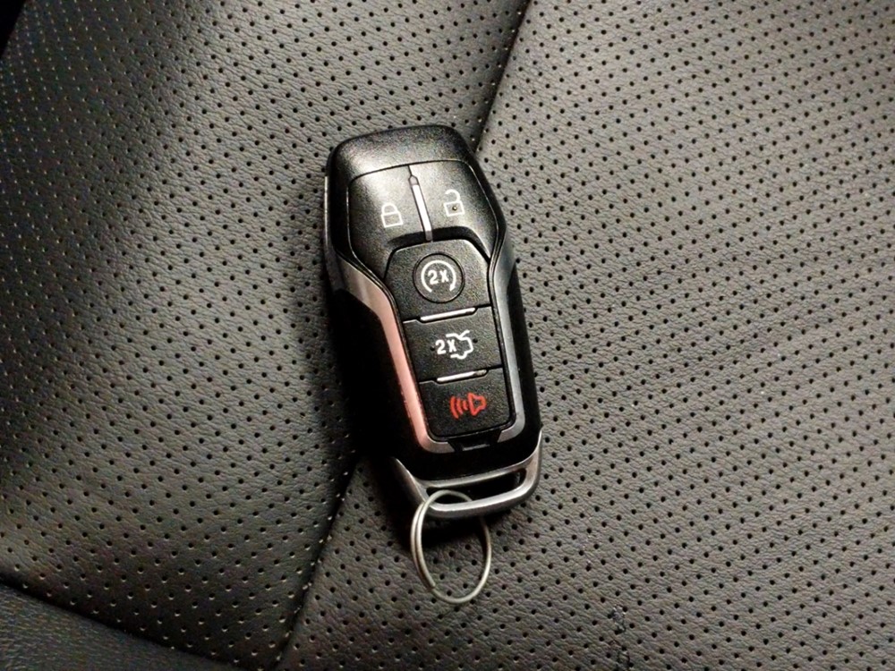 2016 Ford Mustang - Keys