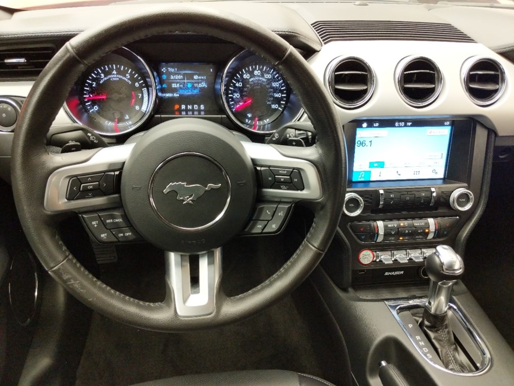 2016 Ford Mustang - Driver Dash