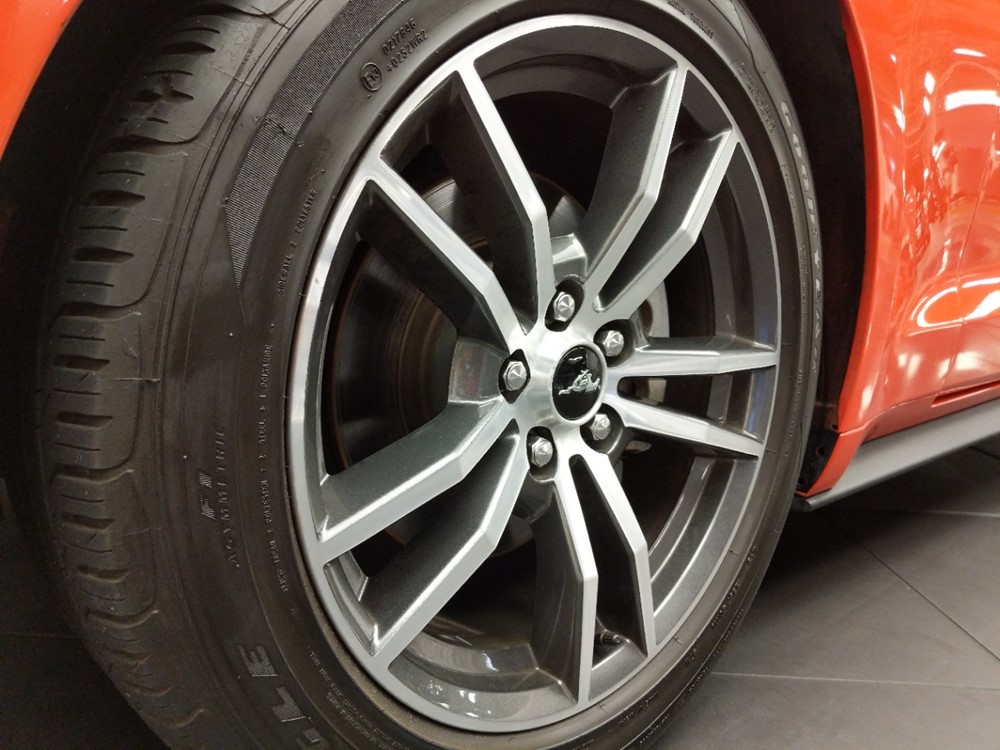 2016 Ford Mustang - Wheel