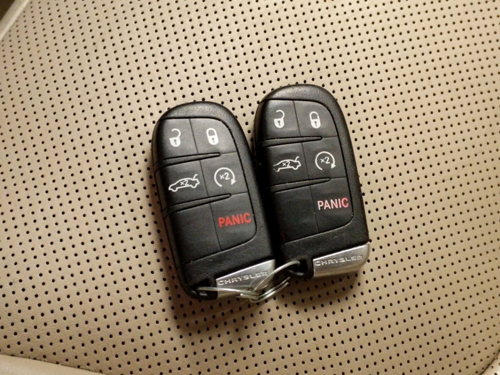 2012 Chrysler 300 - Keys