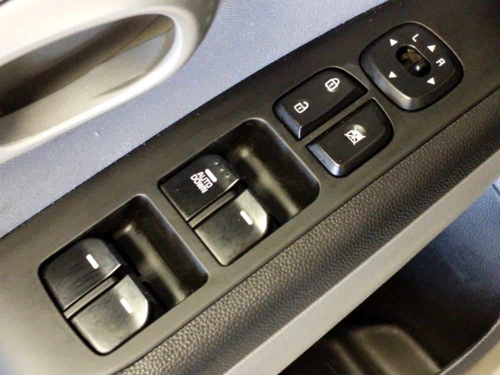 2015 Kia Soul - Driver Power Windows/Lock Control