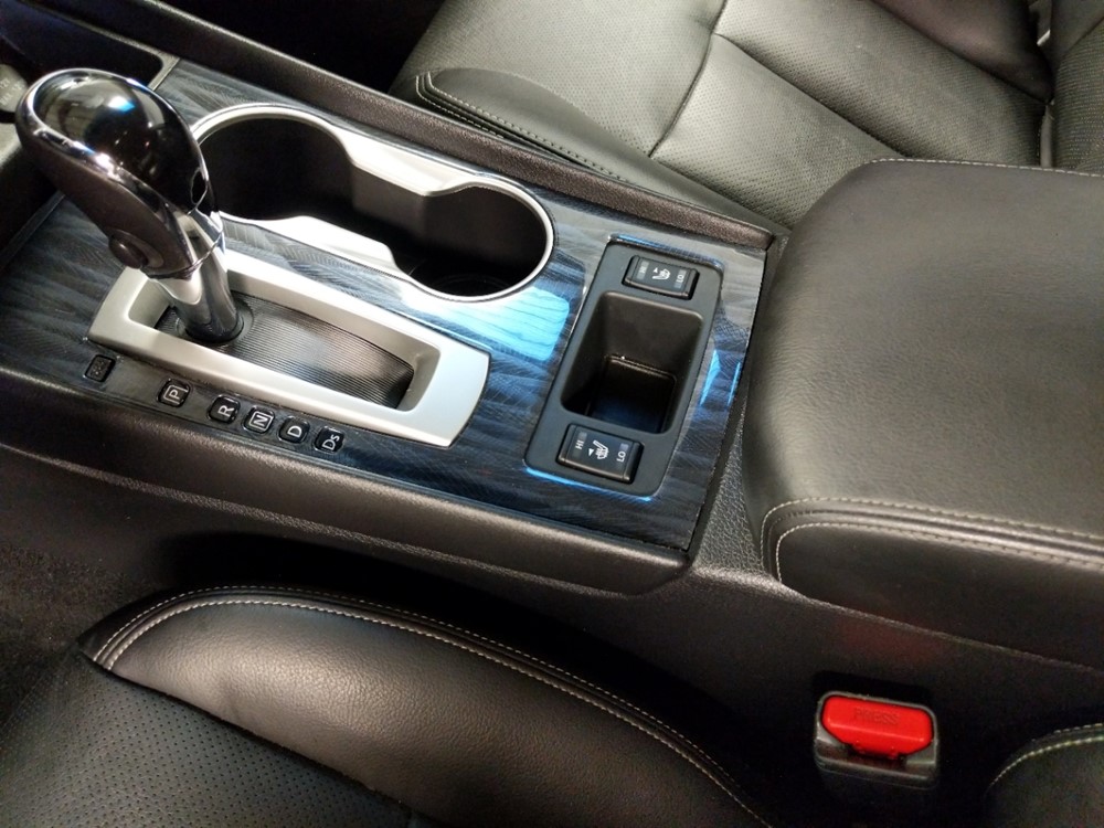 2016 Nissan Altima - Center Console/Cup Holders