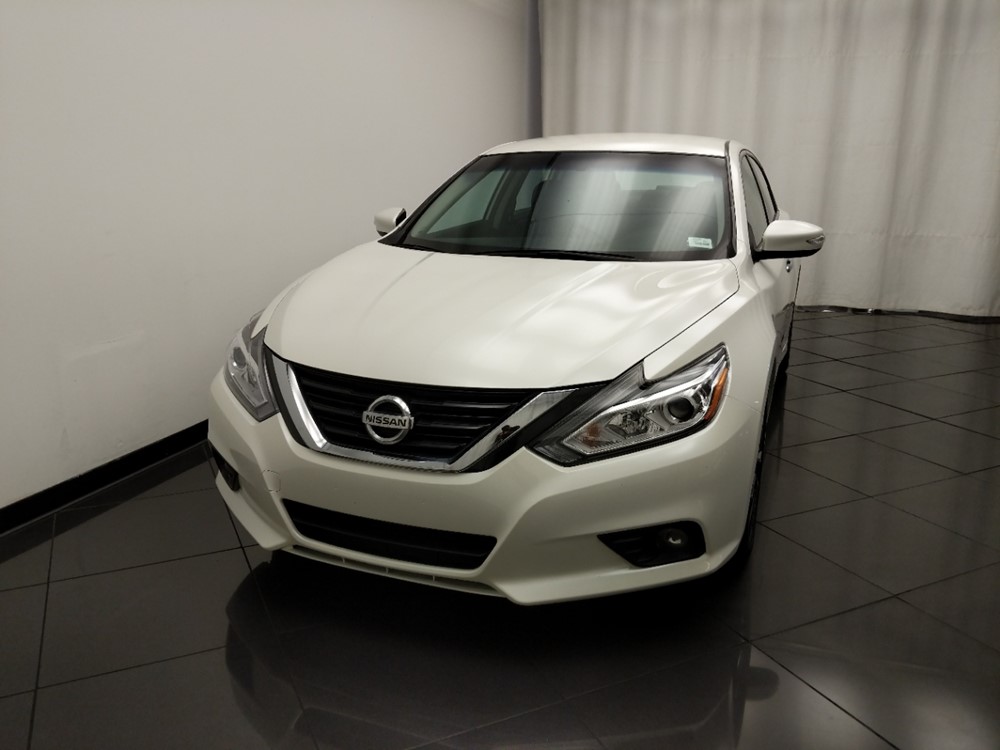2016 Nissan Altima - Driver Front Hood