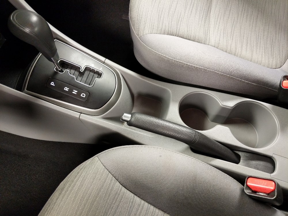 2017 Hyundai Accent - Center Console/Cup Holders