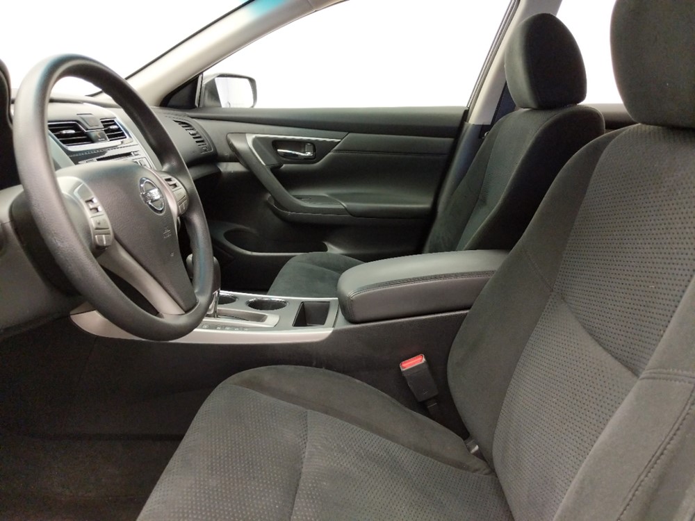 2015 Nissan Altima - Driver Front Seat