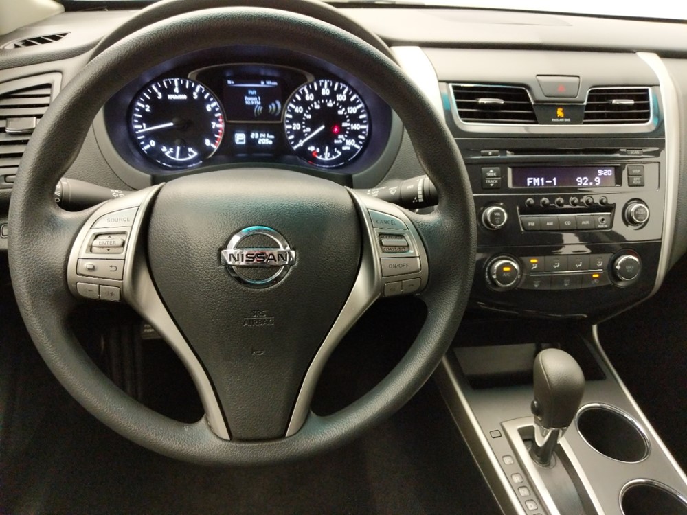 2015 Nissan Altima - Driver Dash