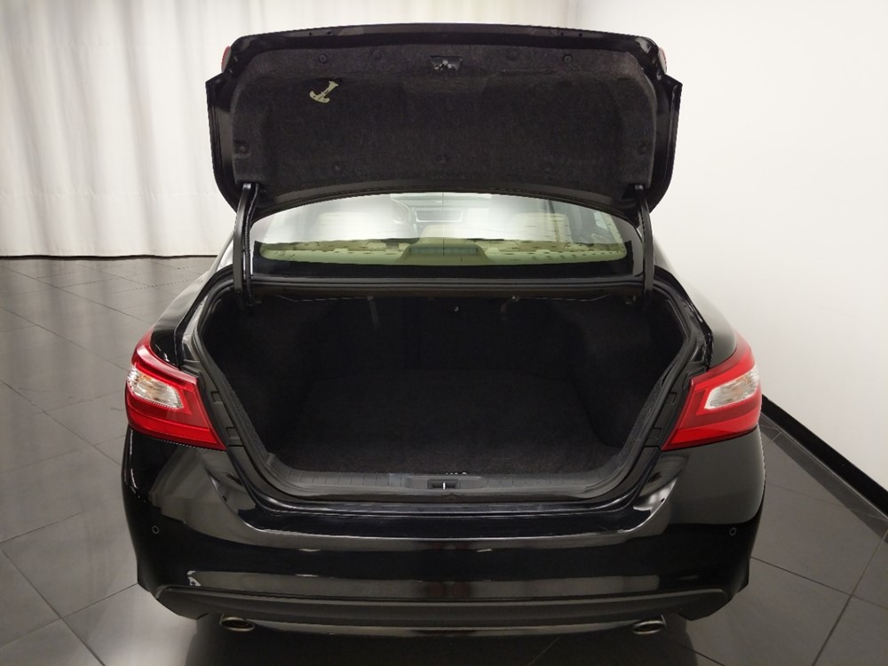 2017 Nissan Altima - Trunk