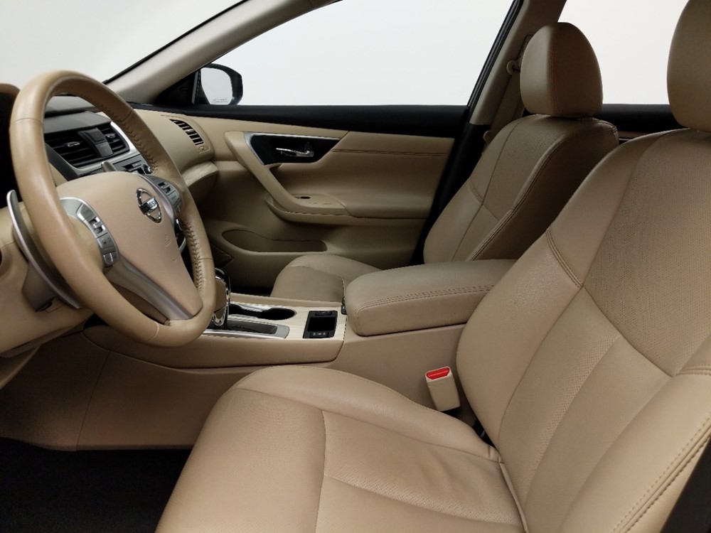 2017 Nissan Altima - Driver Front Seat