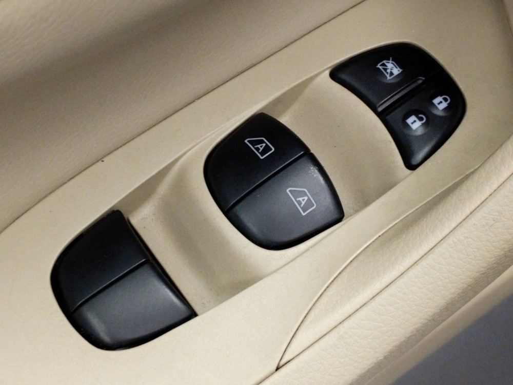 2017 Nissan Altima - Driver Power Windows/Lock Control