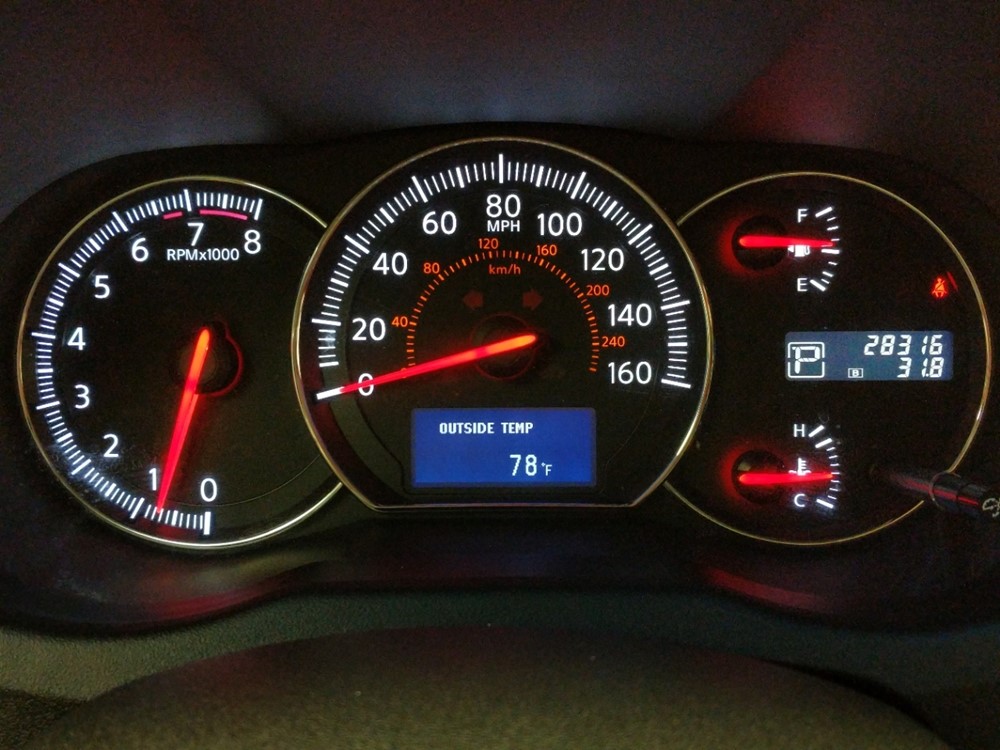 2014 Nissan Maxima - Odometer Close Up